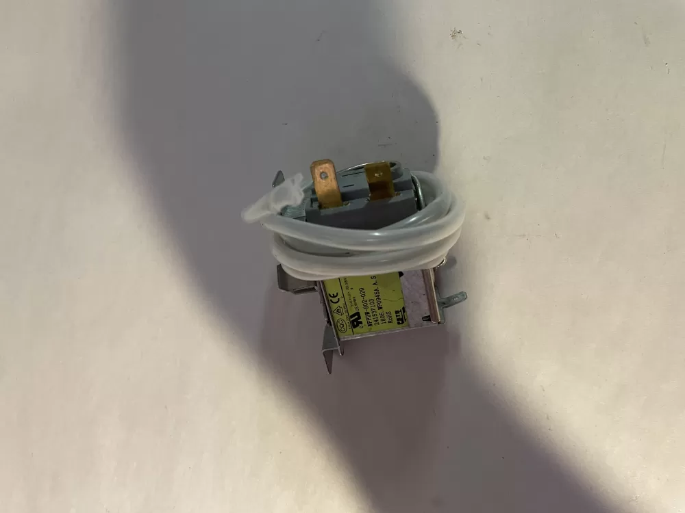 Frigidaire  Kenmore  Westinghouse AP5803894 241537101 5304421256 5304445058 5304458021 G450226-08 241537103 PS8769007 