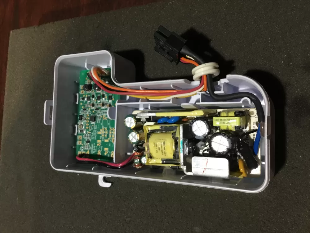 Kenmore  Whirlpool  Jenn-Air  KitchenAid W11038857  AP6039992  W10292715  W10356137  WPW10292715  WPW10356137  4461798  PS11773197  W10724241 Refrigerator Inverter Control Board