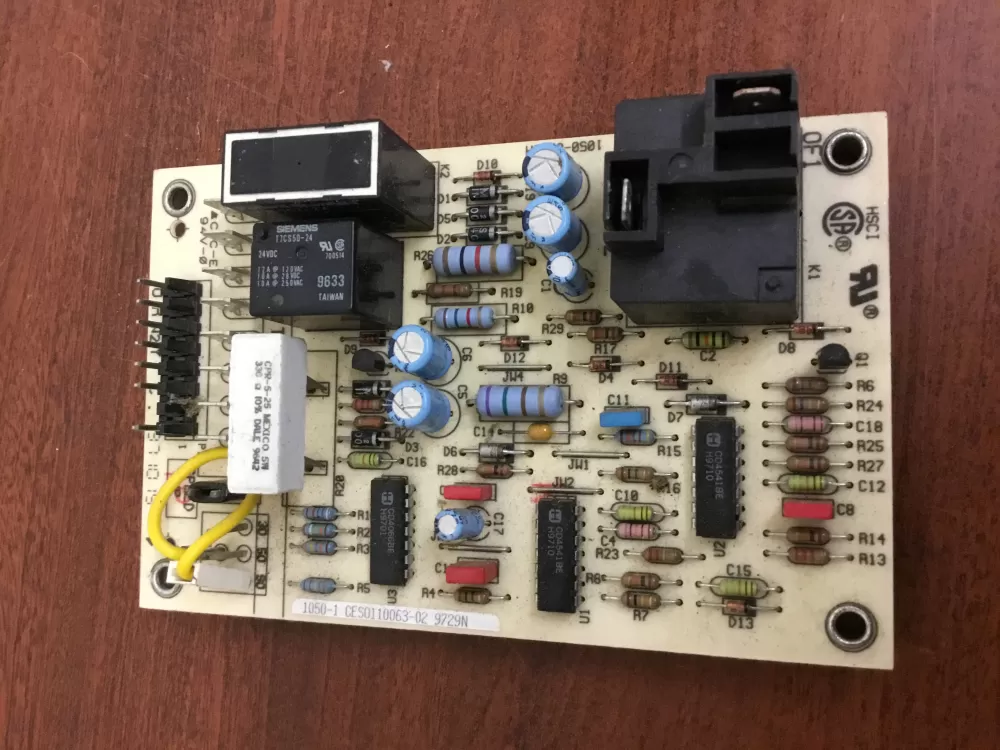 Carrier Bryant 1050 83 5A  Control Board AZ34581 | NR287