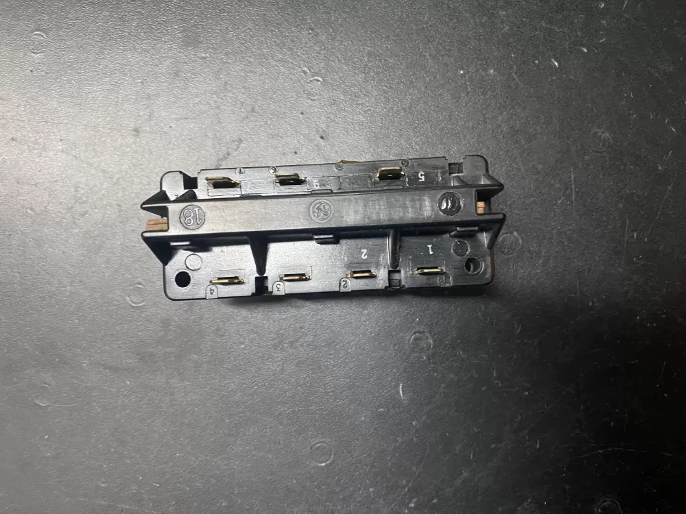 GE 123C7003G017 Dryer 