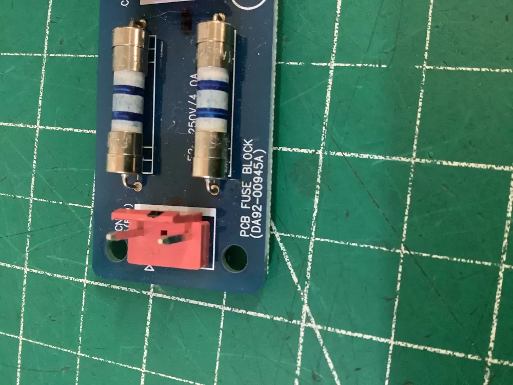 Samsung DA92-00945A Refrigerator Control Board Fuse Block  AZ208869 | NR945
