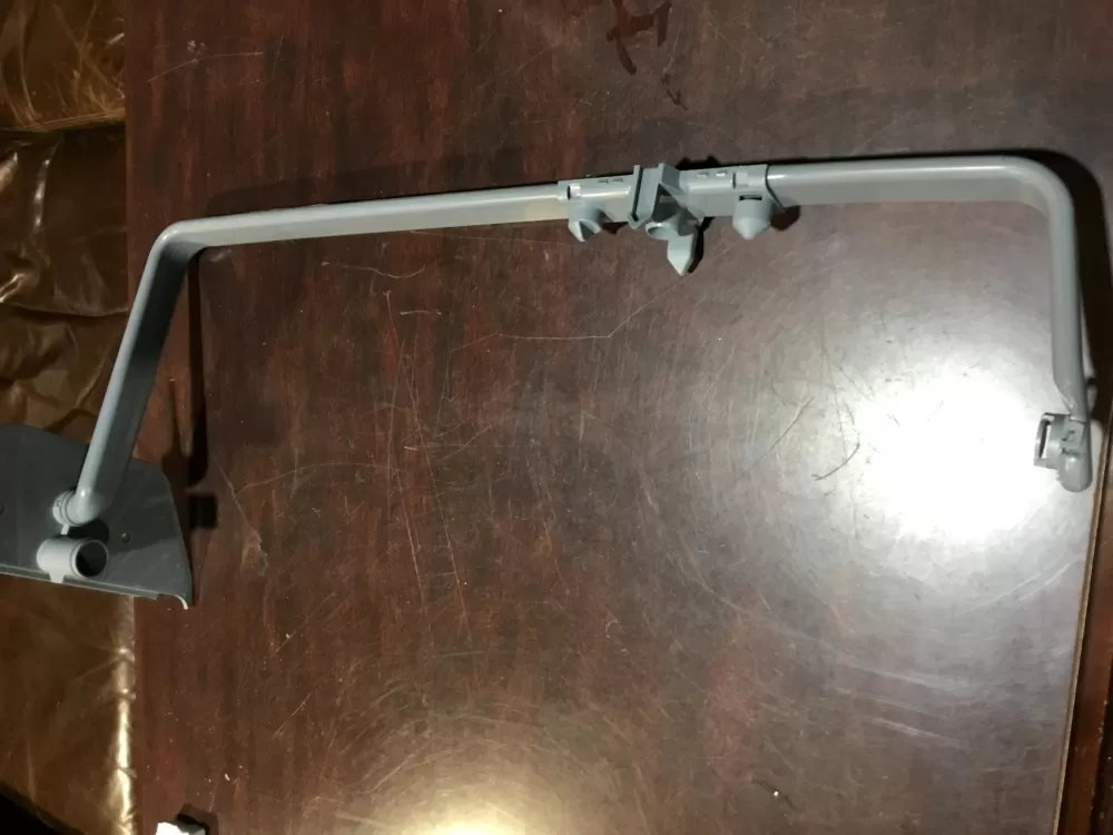 Danby 42226399  Dishwasher Upper Spray Arm Water Feed Tube