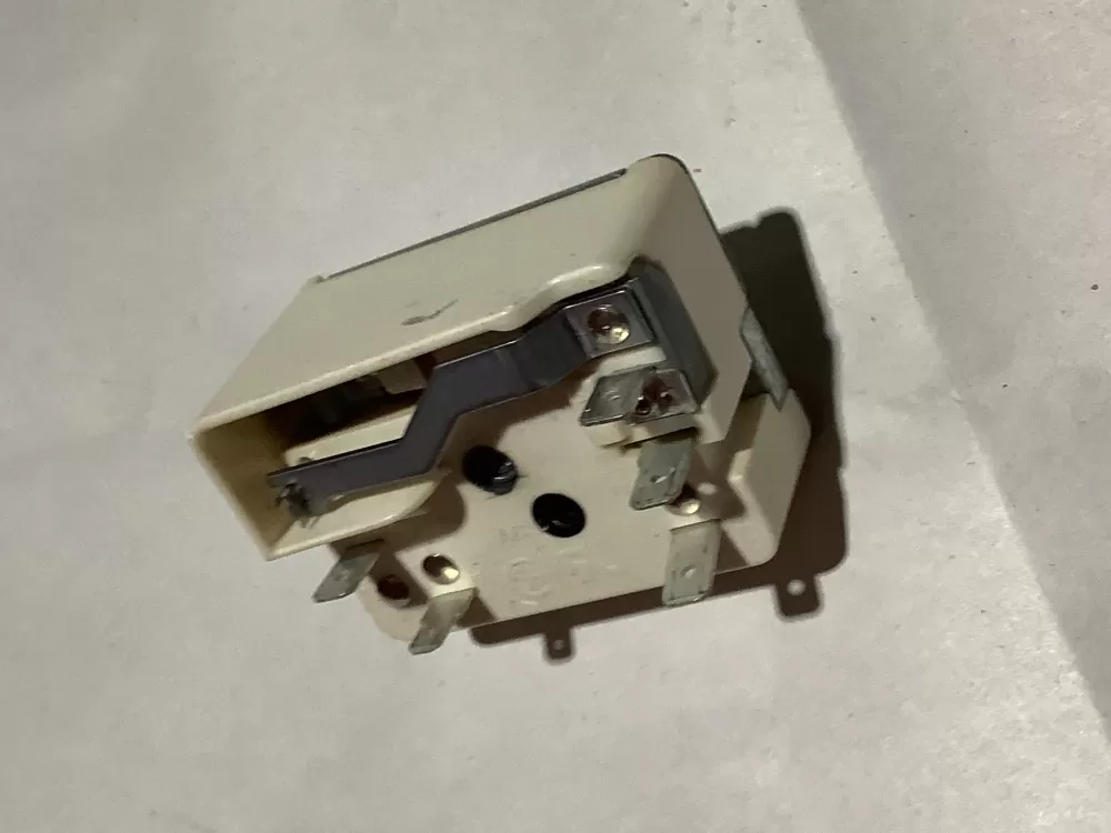 GE  Hotpoint  General Electric WB24T10025  164D1816P012  769692  AH236750  AP2024072  EAP236750  PD00001118  PS236750  WB24T10029  164D1816P008  769696  AH236754  AP2024076  EA236754  EAP236754  PD00008555  PS236754 Range Switch Infinite