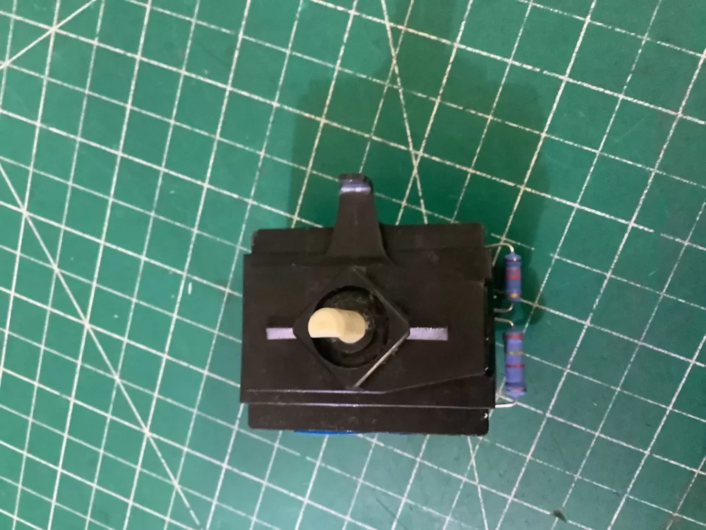 Maytag Whirlpool 8578352 Dryer Temperature Switch AZ199231 | SL160