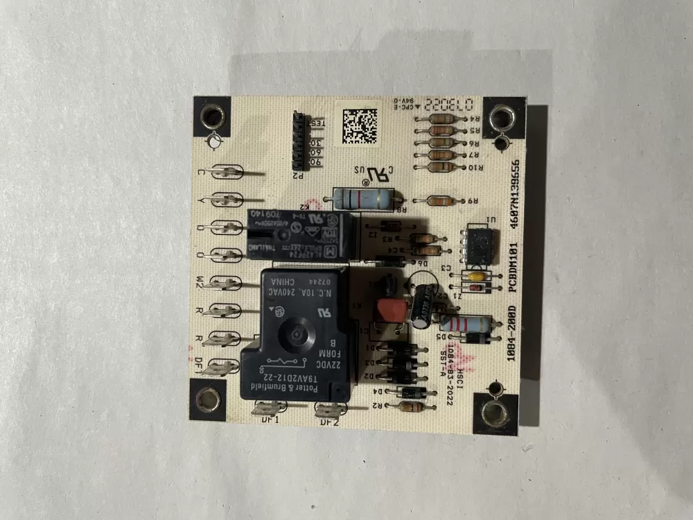 Goodman PCBDM101S Heat Pump Defrost Timer Control Board AZ194777 | KM76