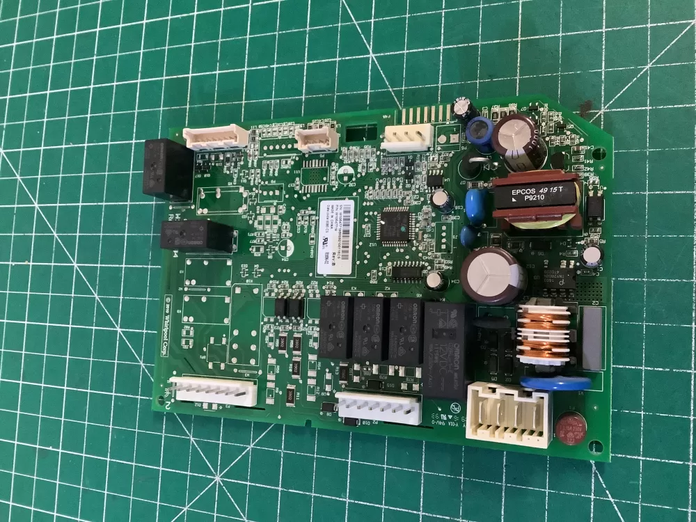Whirlpool Maytag W10547719 Refrigerator Control Board AZ199014 | NR2754
