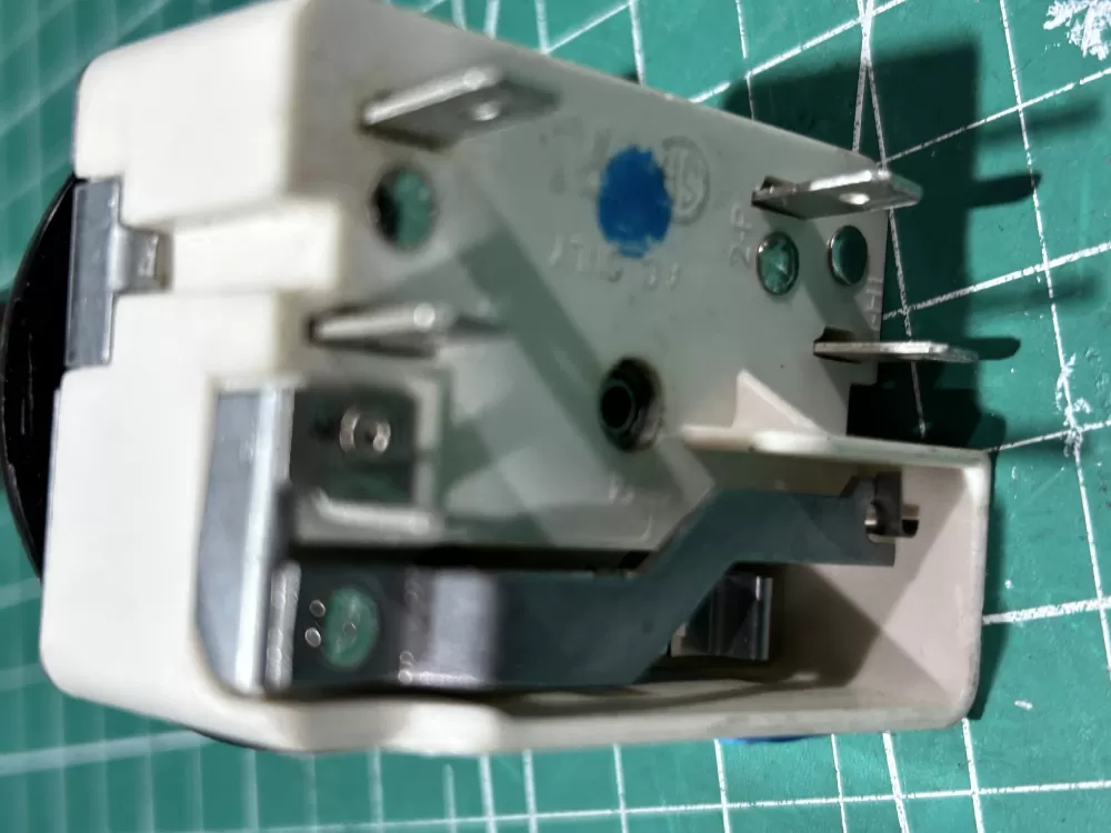 Samsung DG44 01009A PS4240807 Range Burner Control Switch AZ180972 | Sl263