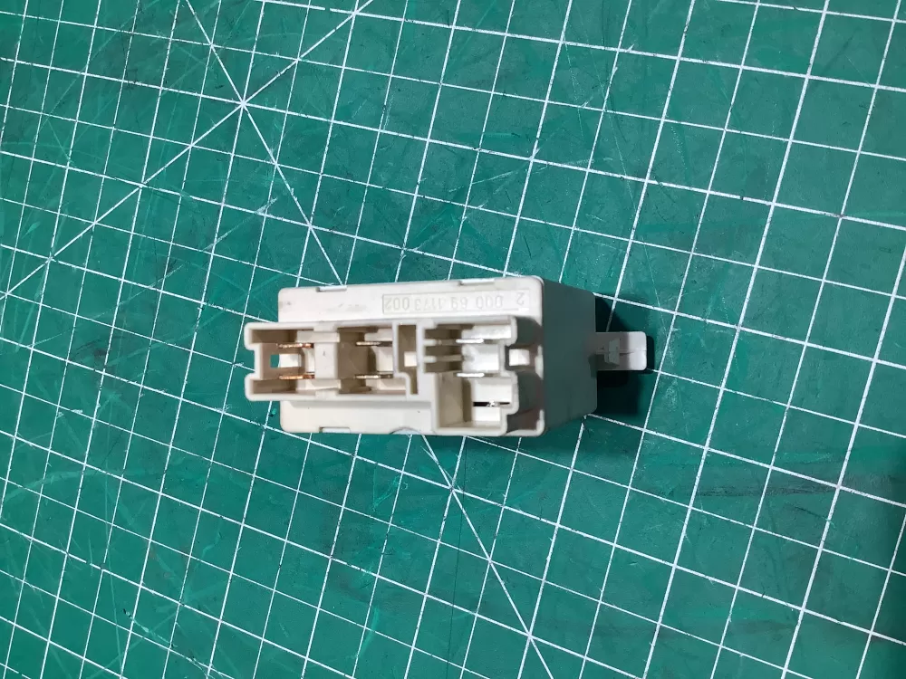 Miele 5870220 Dishwasher Heating Element Relay AZ150330 | AR184