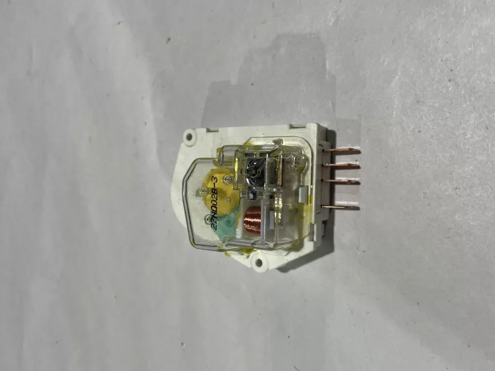 Maytag  Jenn-Air  Admiral  Magic Chef AP6010564 63001580 66556-8 68233-2 68233-3 69543-4 69543-6 WP68233-3 PS11743747 S-68233-3 Refrigerator Defrost Timer