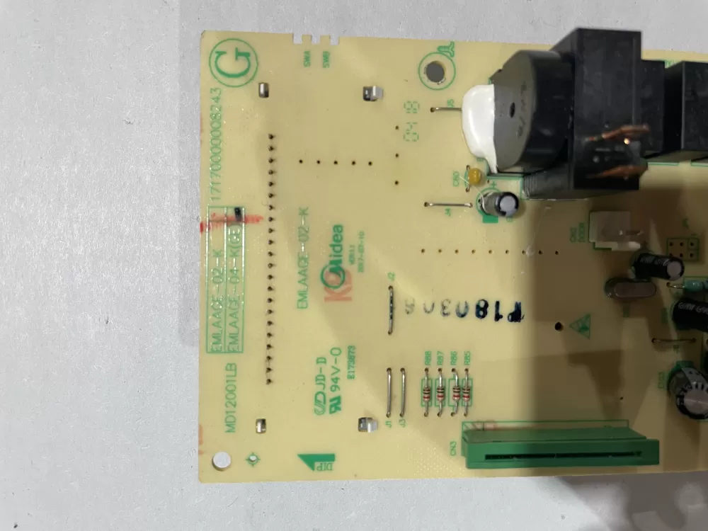 GE MD12001LB EMLAAGE-04-K 17170000008243 Microwave Control # AZ186094 | KM651