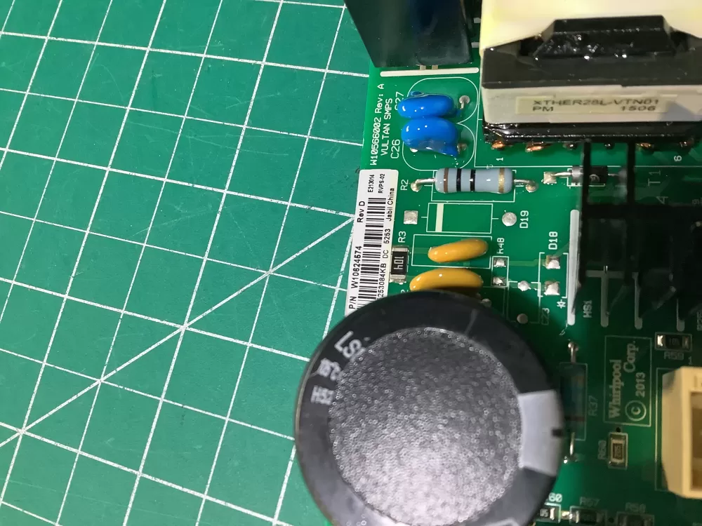 Whirlpool KitchenAid W10624574 Refrigerator Control Board AZ137705 | NR2368