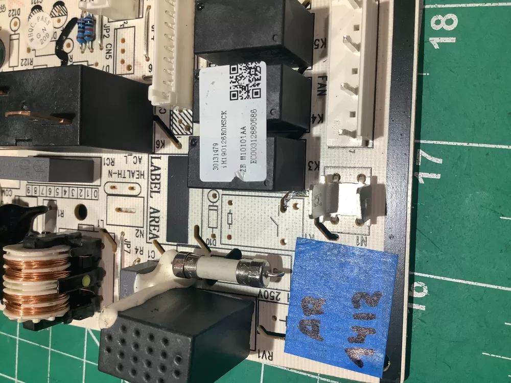 Frigidaire 30131479 M10101AA AD180306 Dehumidifier Board