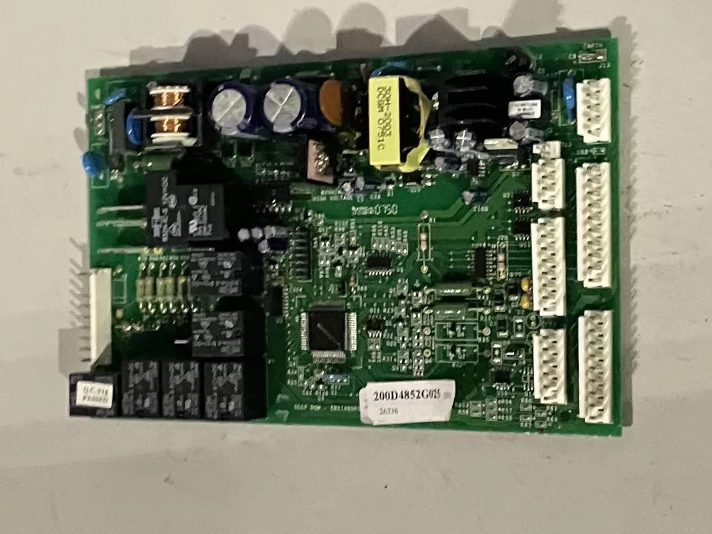 GE 200D4852G024 200D4852G025 EBX1069P006 WR55X10775 Refrigerator Control Board