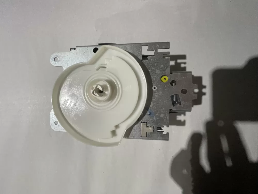 Whirlpool Roper Estate 3376032 8535368 Dishwasher Timer AZ198548 | KM45