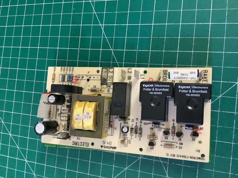 Frigidaire 316222807E Range Control Board AZ196430 | NR307