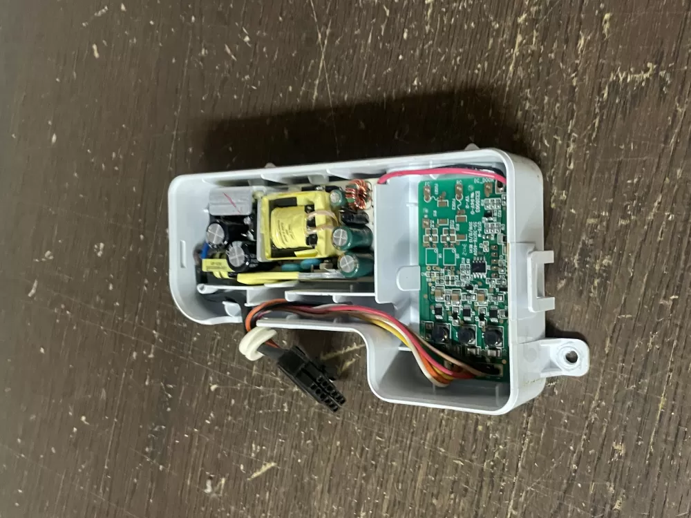 Kenmore  Whirlpool  Jenn-Air  KitchenAid W11038857  AP6039992  W10292715  W10356137  WPW10292715  WPW10356137  4461798  PS11773197  W10724241 Refrigerator Inverter Control Board