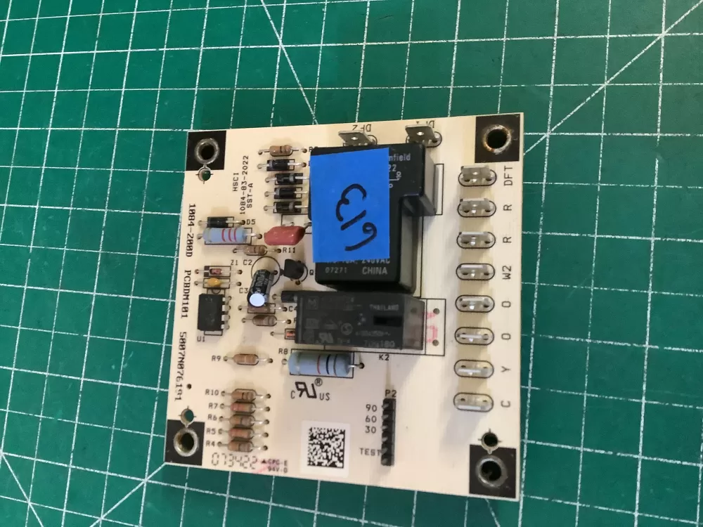 Goodman PCBDM101S Heat Pump Defrost Timer Control Board AZ192117 | NR613