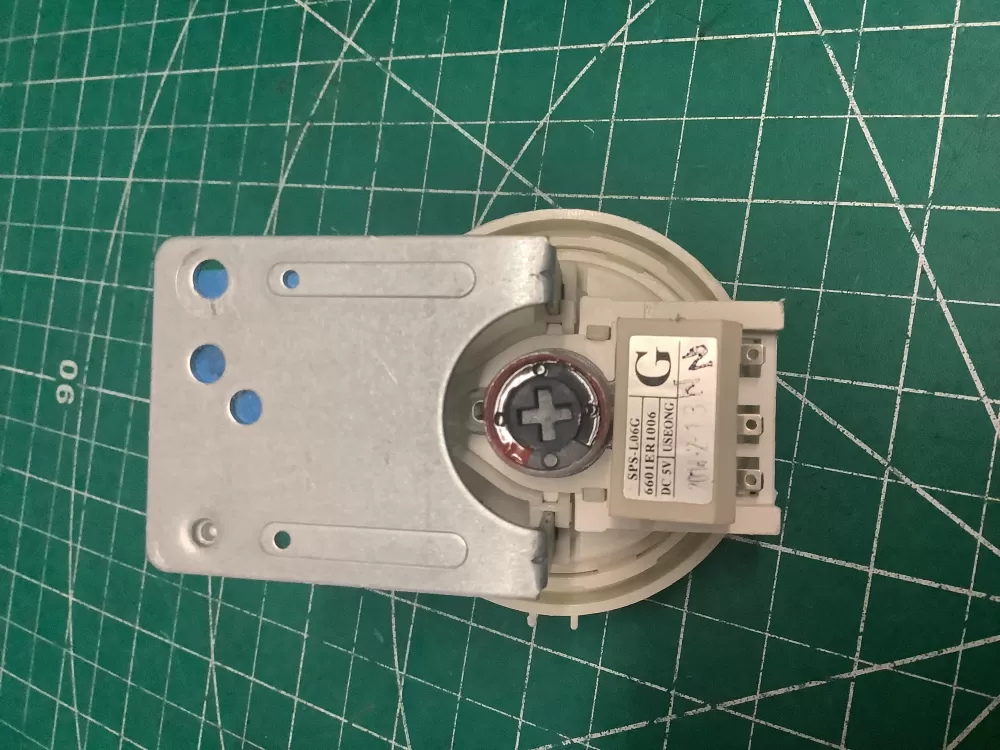LG 6601ER1006E Washer Pressure Switch AZ205599 | SL119