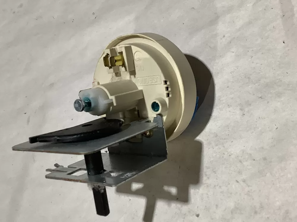GE  Hotpoint WH12X10076  175D2290P062  AP2045906  771436  AH269802  EA269802  PS269802 Washer Pressure Switch