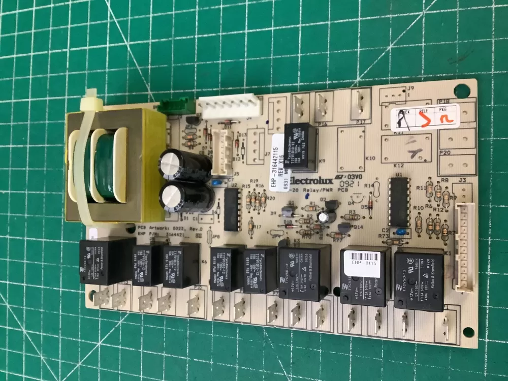 316442115A Kenmore Range Board - Control