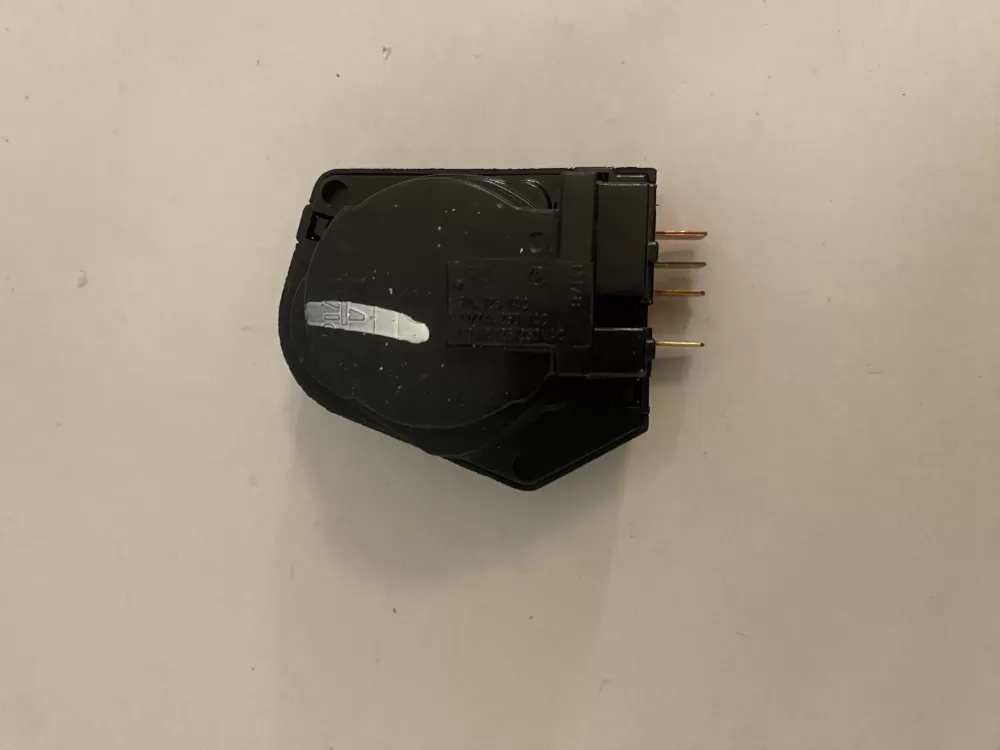 Frigidaire Electrolux 215267800C Refrigerator Defrost Timer AZ137147 | BK2361