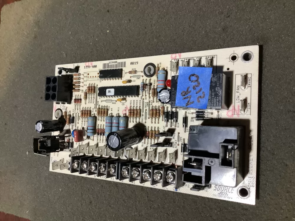 York Coleman Luxaire 1139 400 Furnace Control Board AZ112502 | NR2120