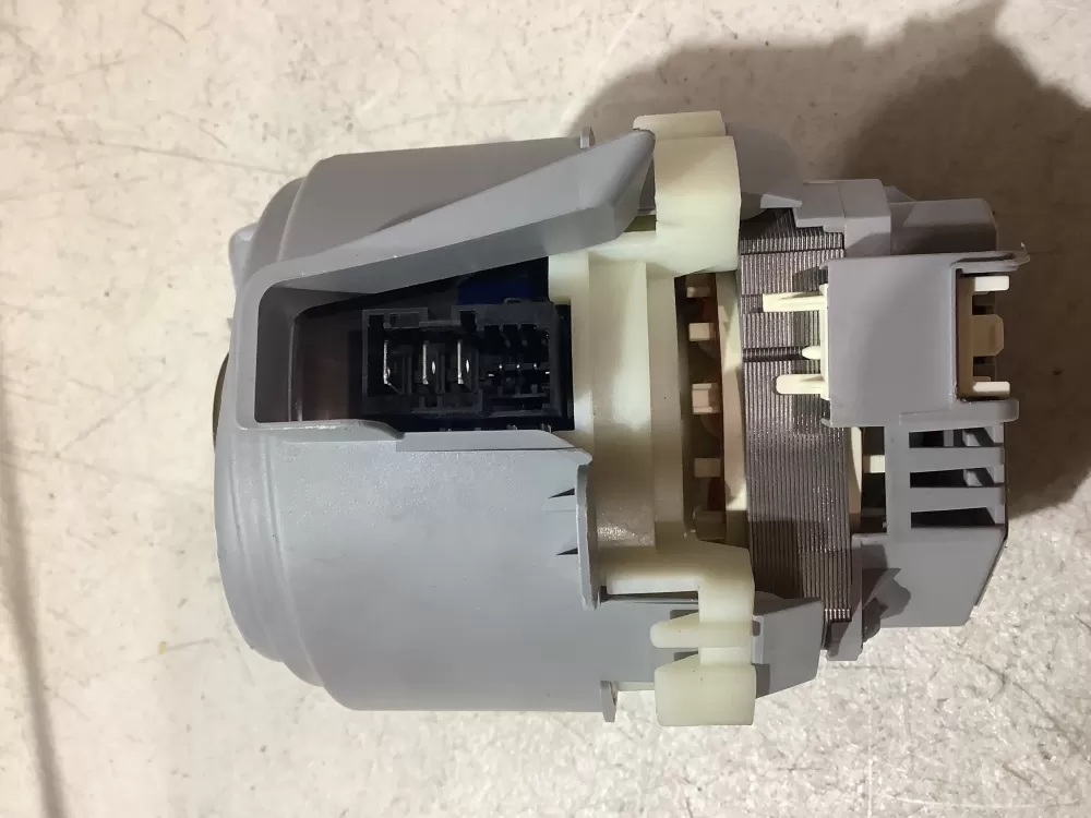Bosch 9000 754 753 Dishwasher Circulation Pump AZ198868 | SL153