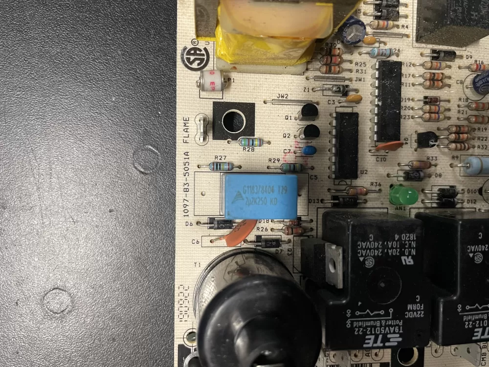 Lennox 1097-83-5051A Furnace Control Board Oem AZ1019 | KM1416