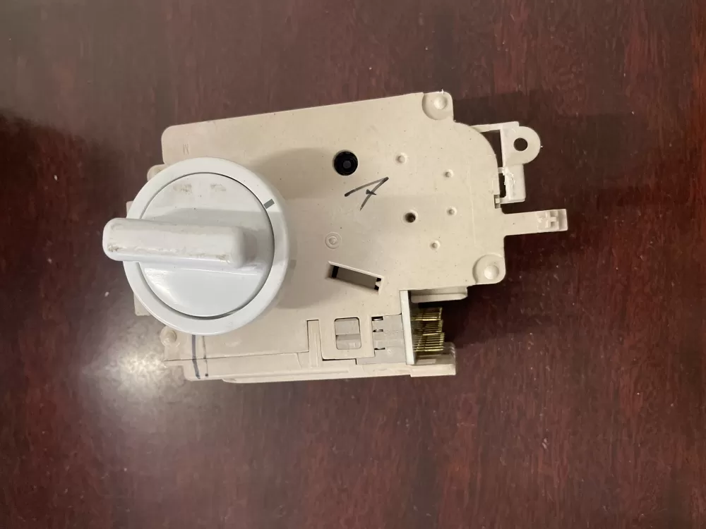 Frigidaire  GE  Kenmore 131758600B Washer Timer