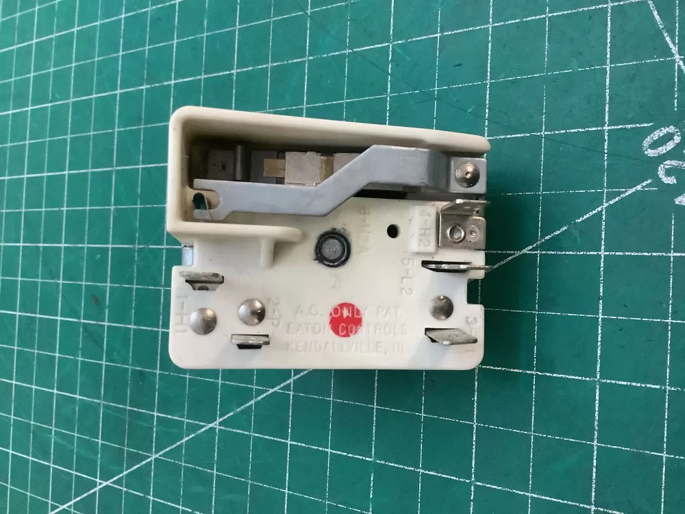 JennAir Whirlpool 7403P670-60 Infinite Stovetop Switch AZ217932 | SLA157