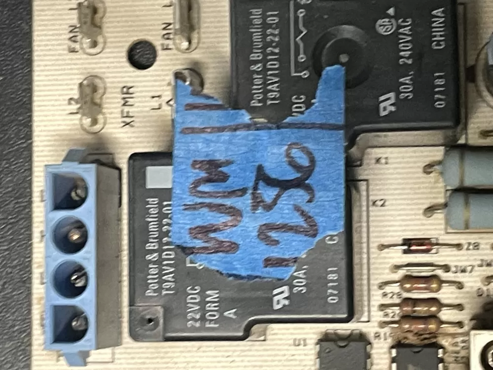 York Coleman 1139-700 1139-83-7002 Furnace Control Board AZ17674 | WM1256