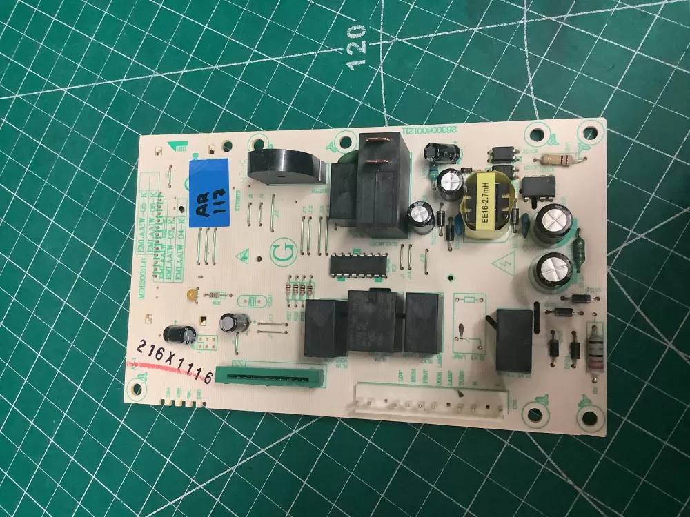 GE MD12001LB EMLAAGE-04-K 17170000008243 Microwave Control # AZ197768 | AR117