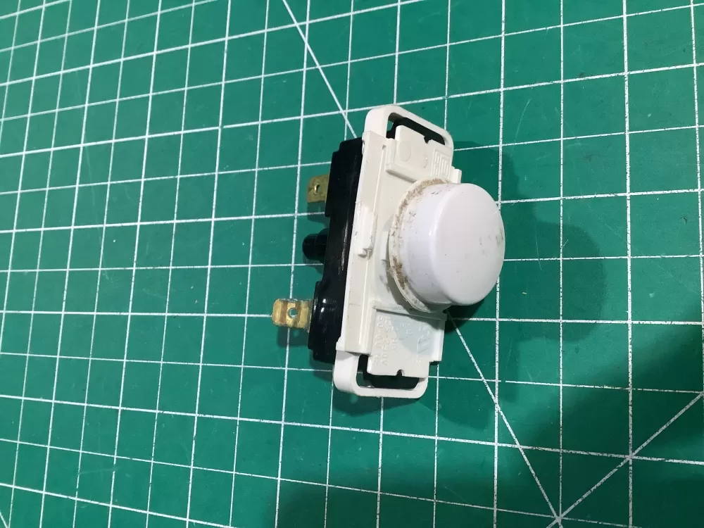 Frigidaire 131628900 Dryer Start Switch AZ143452 | SL175