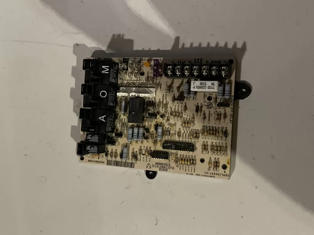 Carrier  Bryant CEPL130437-01 Furnace Control Board