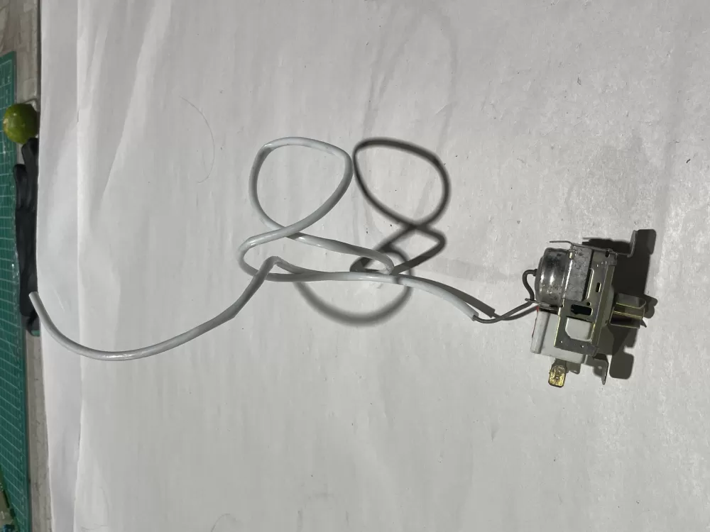 Frigidaire Kenmore 3ART5VC158 Refrigerator Control Board AZ134538 | Wm874