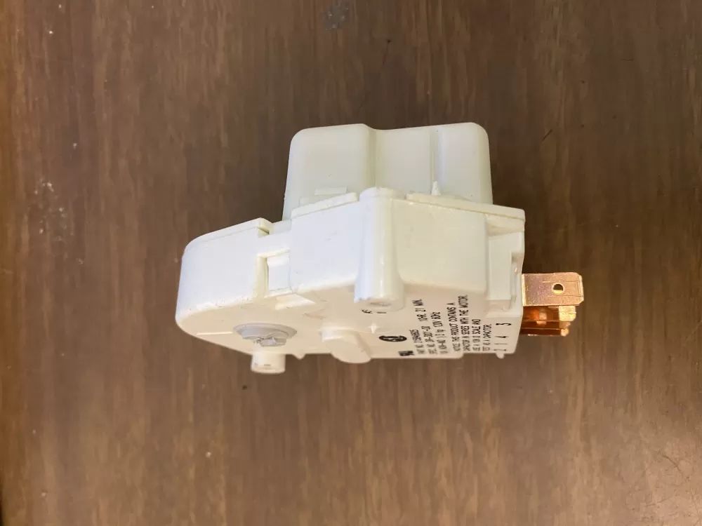 Frigidaire Kenmore AP2111929 12762 Refrigerator Defrost Timer AZ30857 | BK251