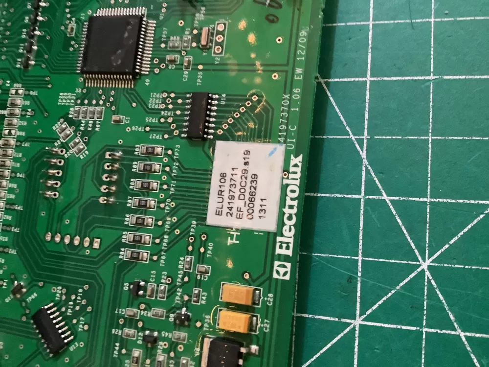 Kenmore 241973702 Refrigerator Dispenser Control Board AZ152368 | NR1505