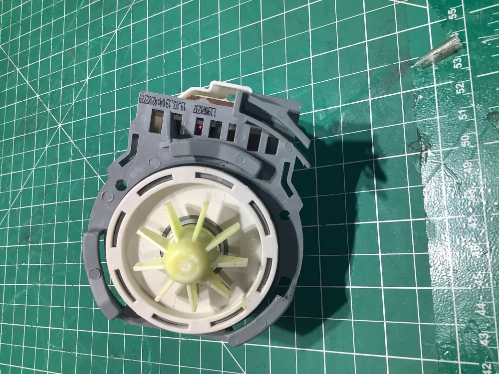 Whirlpool W10724439 Dishwasher Water Drain Pump Motor AZ150441 | AR192
