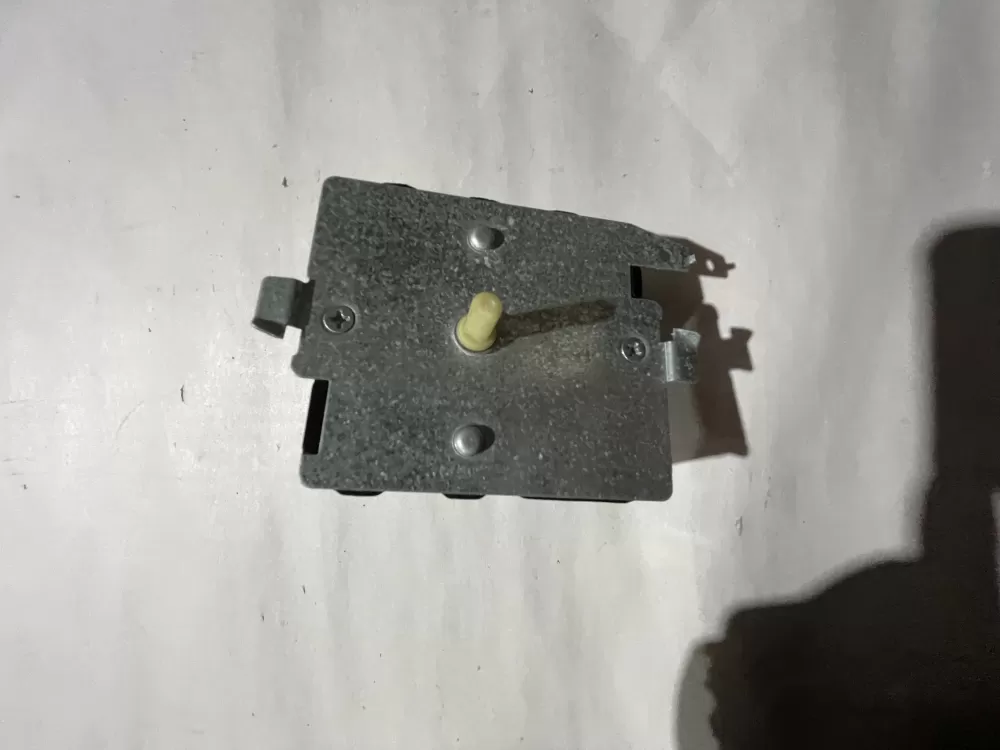 GE 212D1233P009 WE04X23134 WE4M361 4455190 Dryer Timer AZ197111 | KM1131