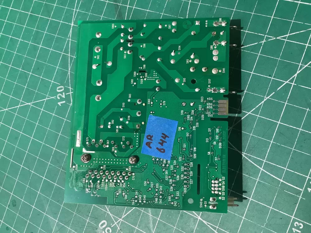Samsung refrigerator power control board AZ196740 | AR644