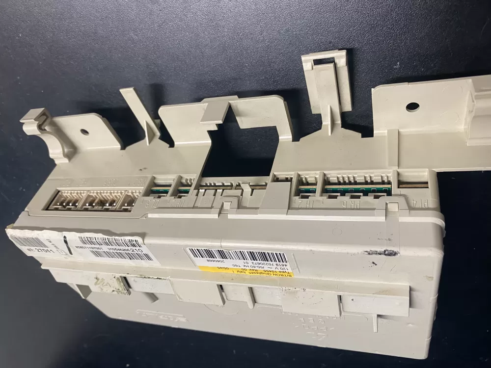 Whirlpool 4619 70220673 01 Grugliasco Washer Control Board AZ22650 | BKV110