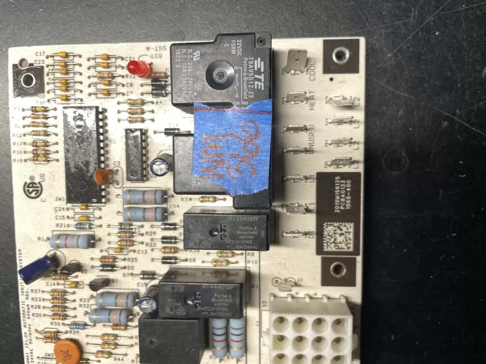 Goodman Amana 2019M156135 1068-400 PCBAG123 Control Board AZ36923 | Wm366