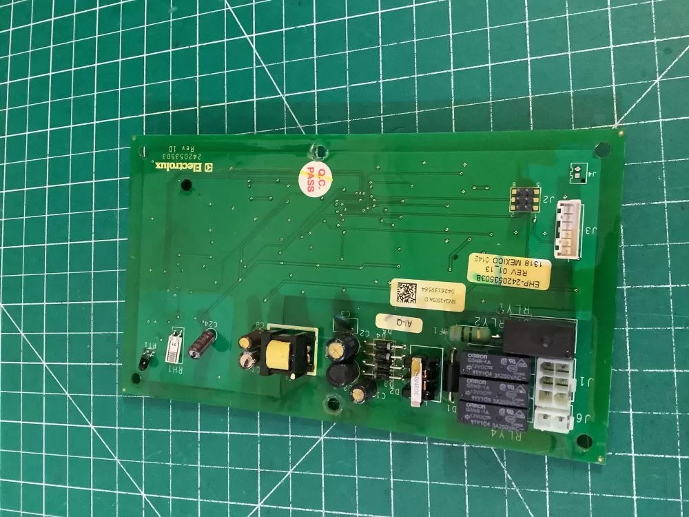 Frigidaire 242053503 AP4567227 Refrigerator Control Board AZ196329 | NR305