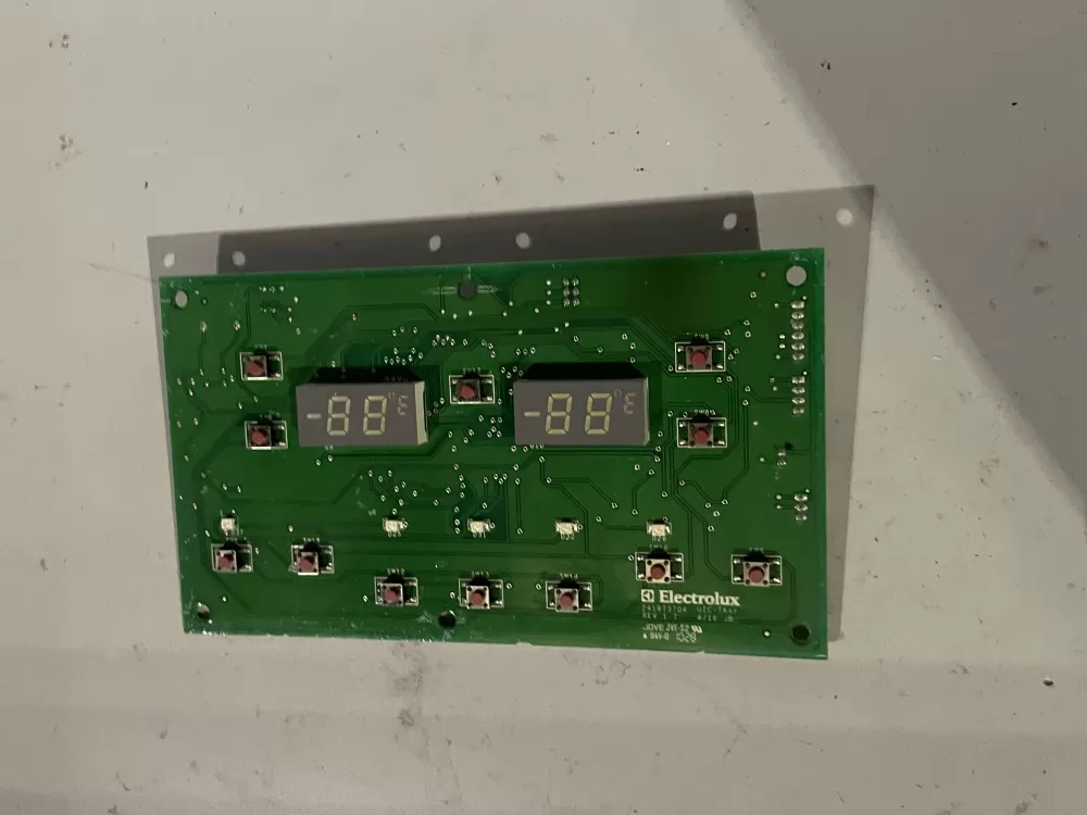 Whirlpool Frigidaire 241973704 Refrigerator Control Board AZ34729 | Wm214