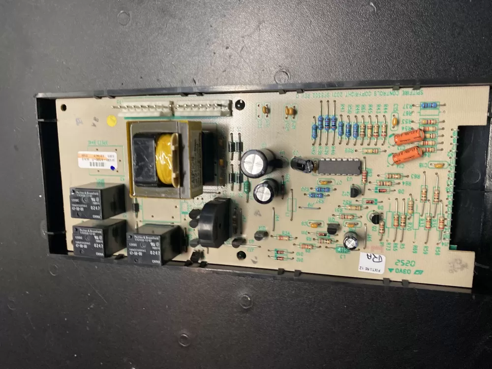 Frigidaire Kenmore AP3763194 1056303 Range Control Board AZ549 | BK1395