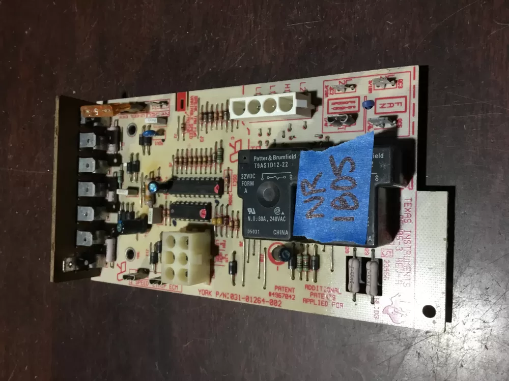 York Luxaire Coleman 031-01264-002 Furnace Control Board AZ73442 | NR1805