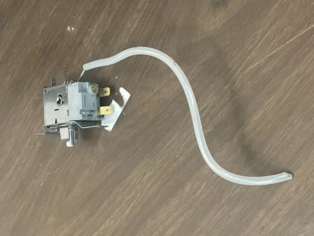 W10583800 Whirlpool Refrigerator Thermostat
