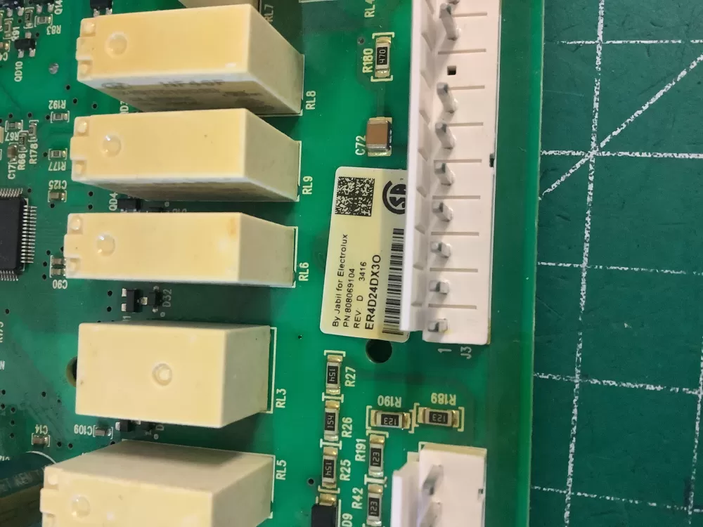 Frigidaire 5304522757 808069104 Refrigerator Control Board AZ210186 | NR2761