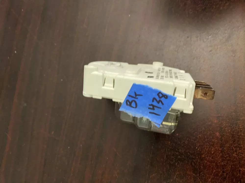 Admiral Jenn Air S-68233-3 Refrigerator Defrost Timer AZ90736 | BK1438