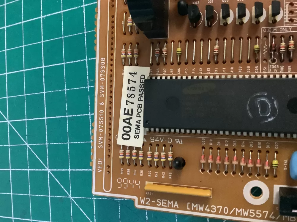 GE 00AE78574 MW4370  MW5574  Microwave Control Board AZ210191 | NR2761. 